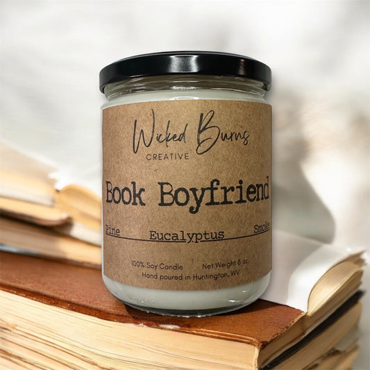 Book Boyfriend Candle | Pine, Smoke & Tonka Bean – Soy Wax